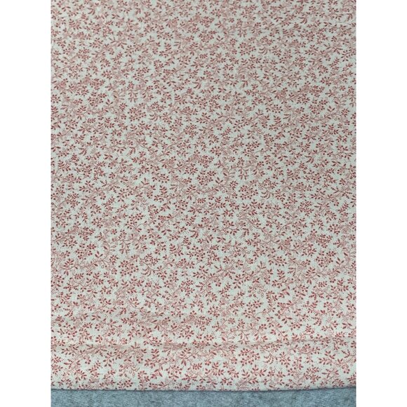Red Floral Cotton Fabric 20" x 48" Sewing Quilting Craft Projects - Picture 1 of 4
